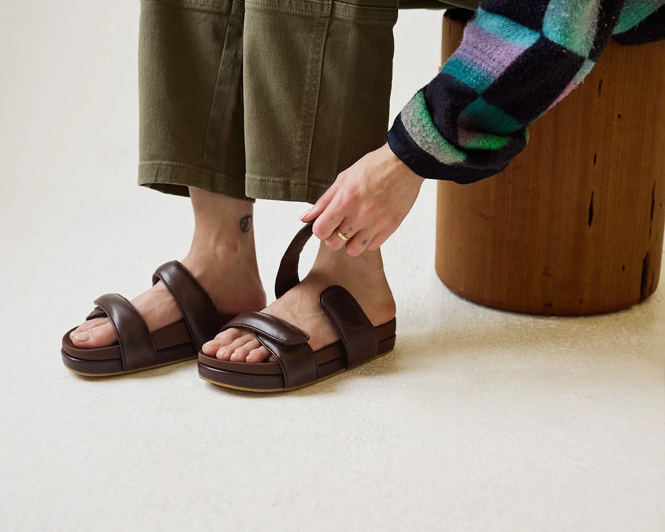 The Indie Slide - Mocha Brown - Image 6