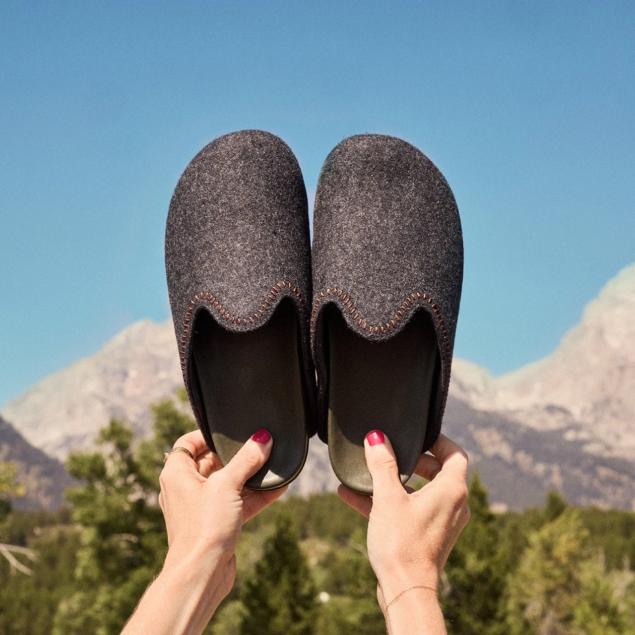 The Woolie Burro - Charcoal with Green Vegan Leather - Image 6